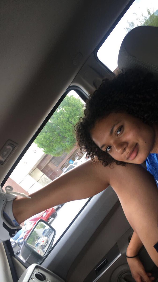 christehling's tweet photo. HAPPY BIRTHDAY TO MY BESTIE💓❤️❤️!! i’m so grateful that u came to nolan &amp; thank u for always being there for me &amp; for being ur smiley self!! i love you SOSO much &amp; hope this is your best bday yet!! (ps Jaxson is my fave tho🤪🤪) 💓‼️🔆 #mydriving @kylahsazy https://t.co/ehPKYqF1Tb