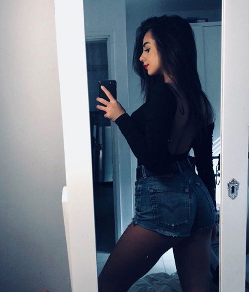iamathena4's tweet photo. preppin to go outside 😎 https://t.co/tDZOgvTLhs