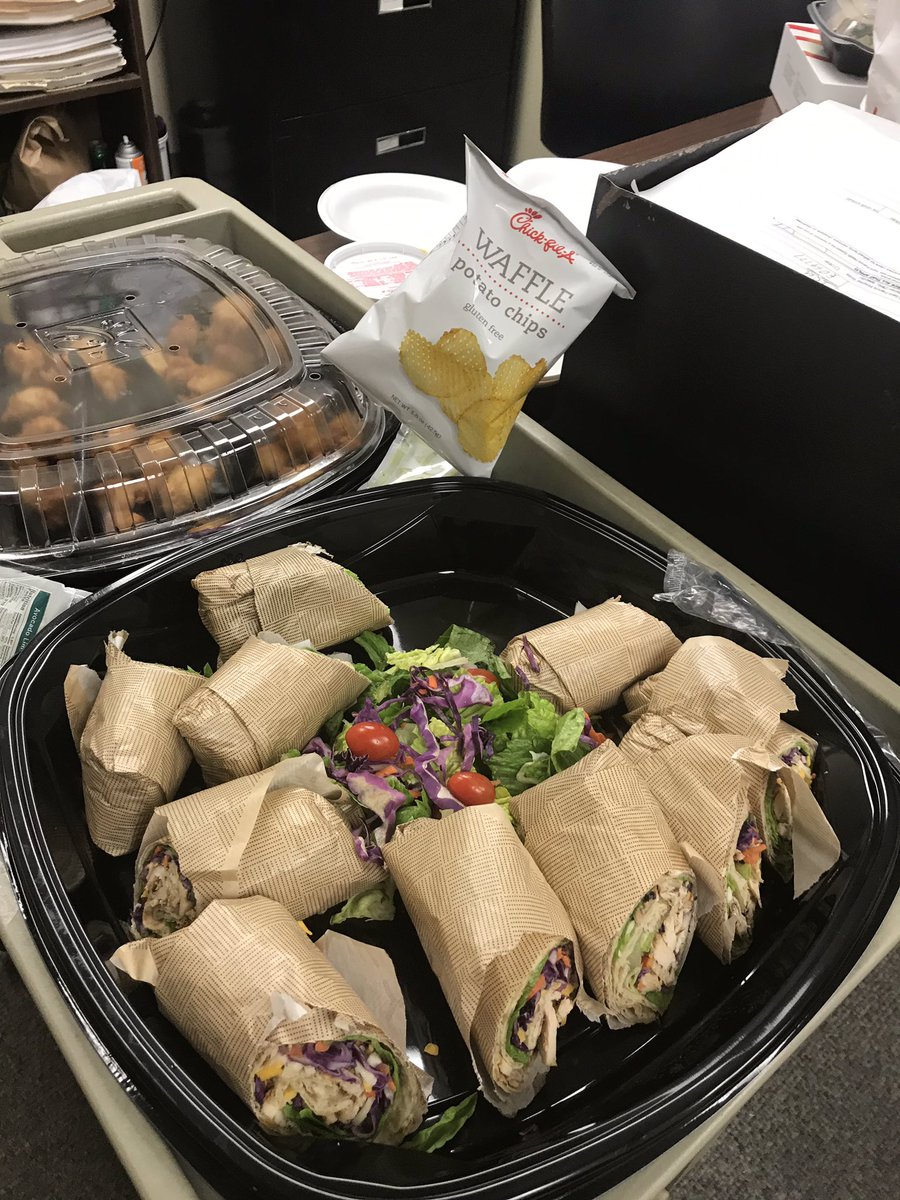 Staceykrenek's tweet photo. Rewards for my ICU team. They’re really starting to embrace positivity and it’s only been 7 shifts! #Appreciation #ChickFilADay #CultureOfCaring #StachiesNewAgenda https://t.co/YTy3LjwhD1