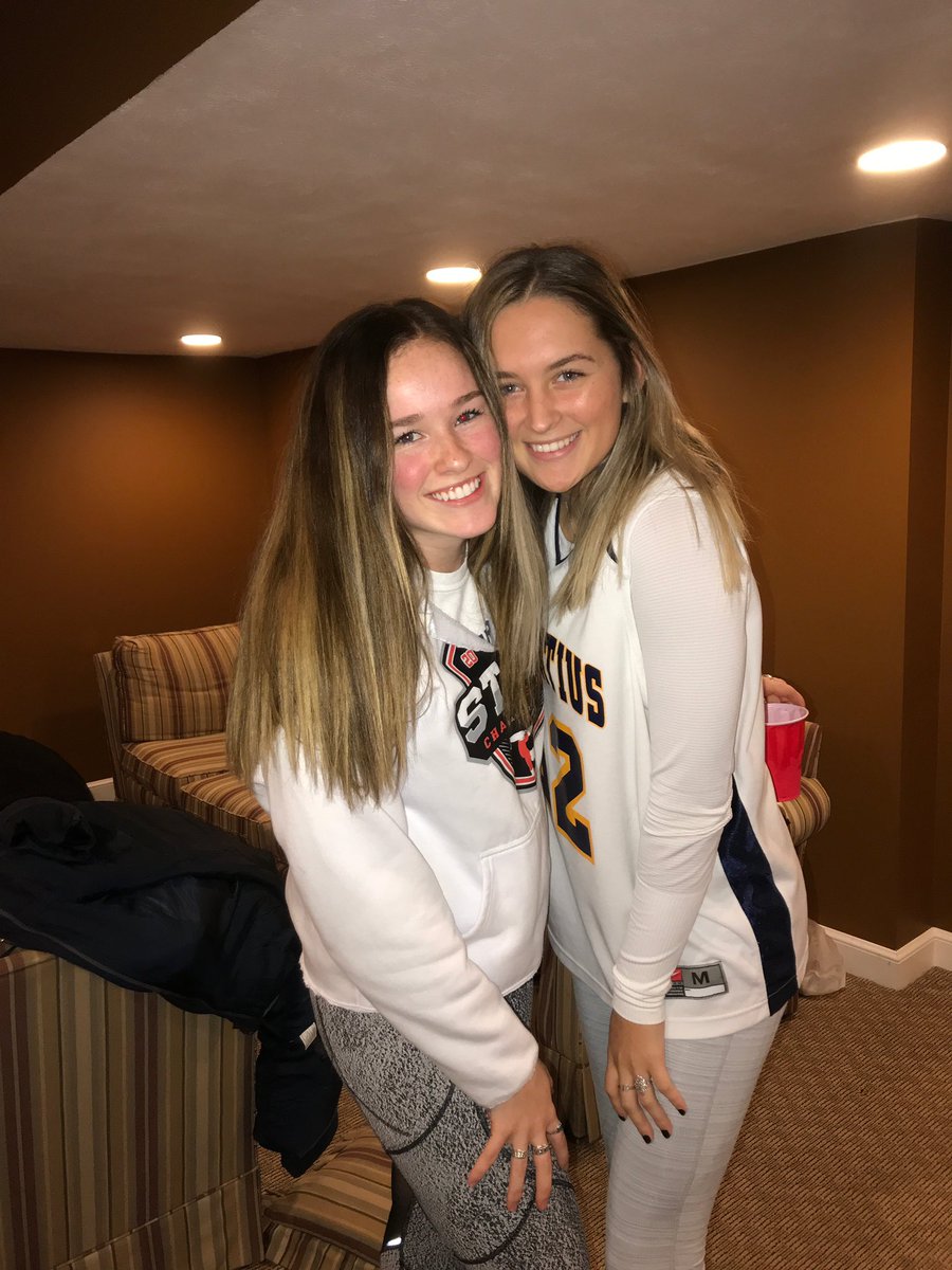 maureenlenhard's tweet photo. HAPPYY birthday mg😛😛love you my fun friend hope today was the best💙can’t wait for more fun times sista!🥳 @marygen123 https://t.co/QnJdJFmsJE