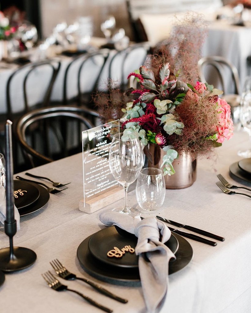 HireComplete's tweet photo. Styled to perfection by the creative team at @popupwithstyle 💞

Venue @polperrowines
Photography @erinandtara
Flowers @poppyculture_hq
Signage @foxandhart
Linen @simmonslinenhire
Hire by us #completefunctionhire https://t.co/MB9ao2recB