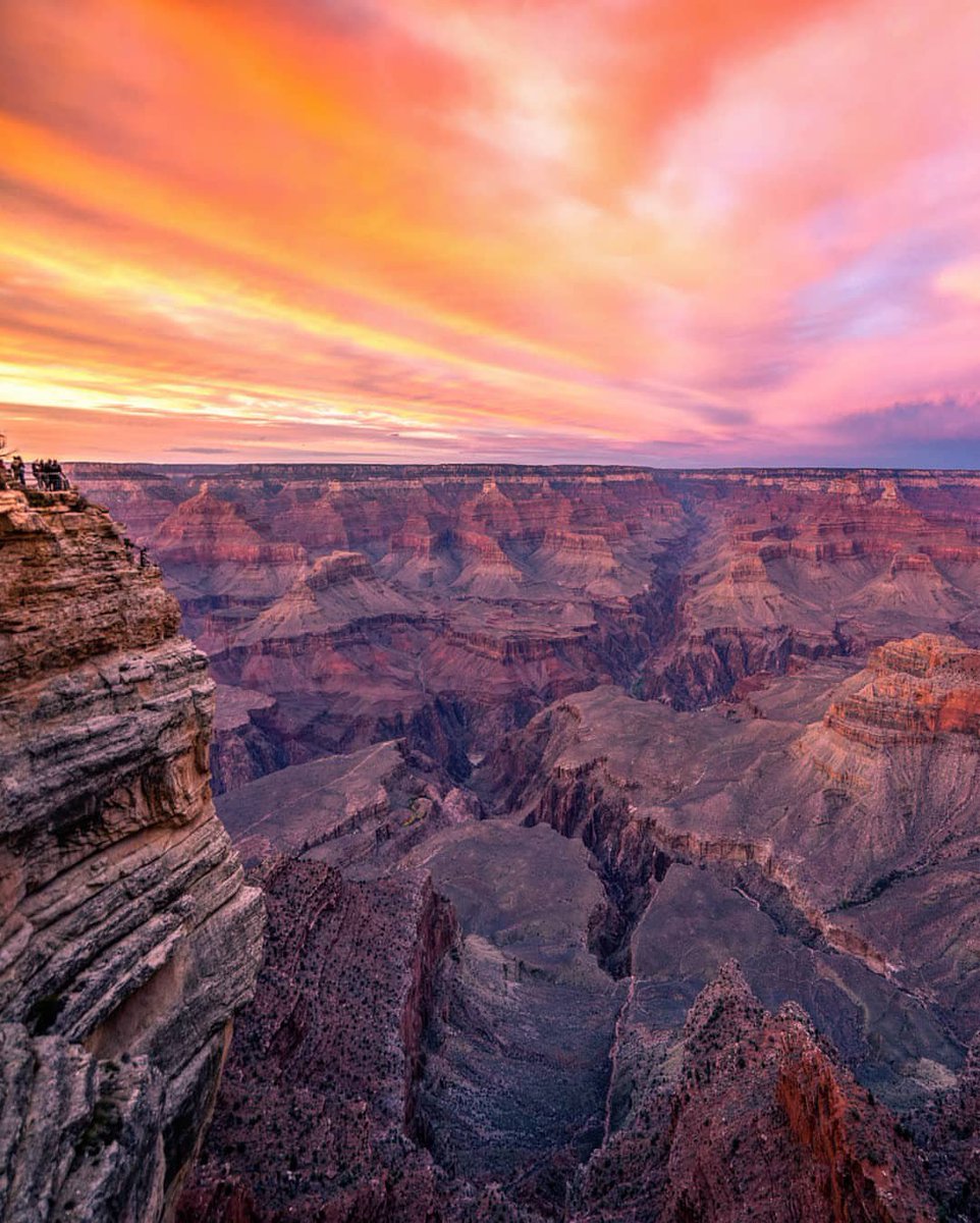 ShopMidnightJo's tweet photo. #regram Check out this gorgeous shot of the #GrandCanyon entitled "The Grandest Show" by @seanstumblingthrough
.
#arizona #grandcanyonnps #instagramaz
#visitarizona #grandcanyonnationalpark #arizonalife #explore #travel #traveler #nps #nationalparks #nationalpark #thisphotothough https://t.co/hjRmA0Bhui