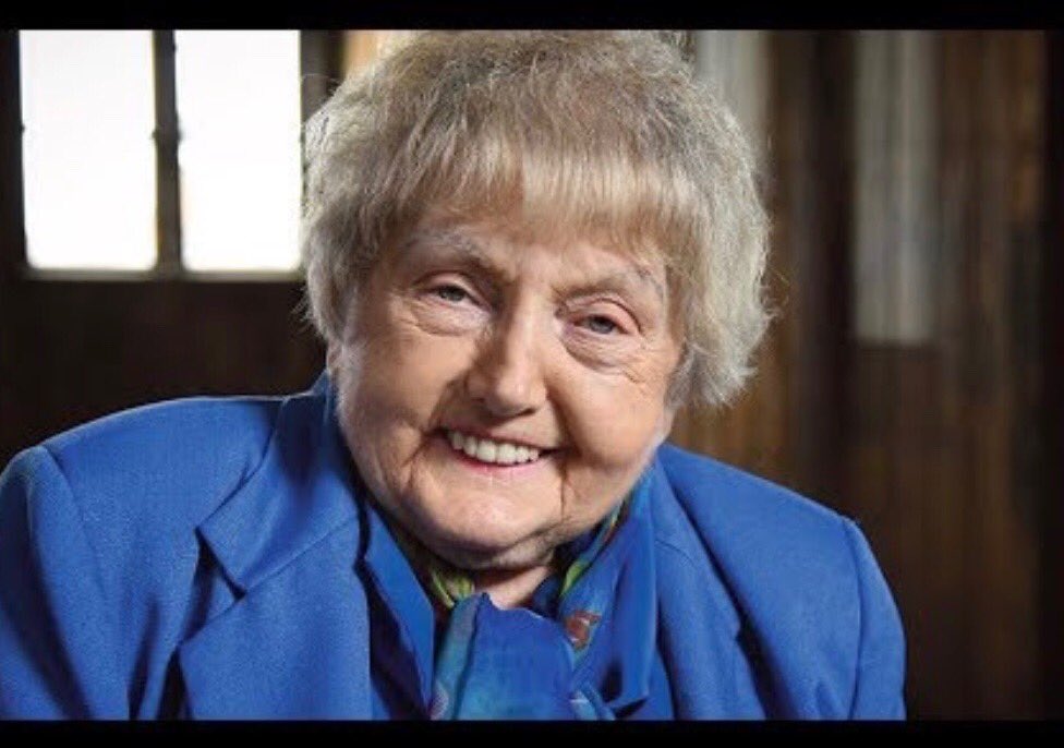 akisok15's tweet photo. As my mom is recovering from heart surgery and will likely be back on Twitter in the next week, it would be great if her Twitter friends welcomed her back.  Please post a photo on Twitter of yourself holding a get well message and tag my mom ⁦@EvaMozesKor⁩ ⁦@wfyi⁩ https://t.co/FBEHdeeYca