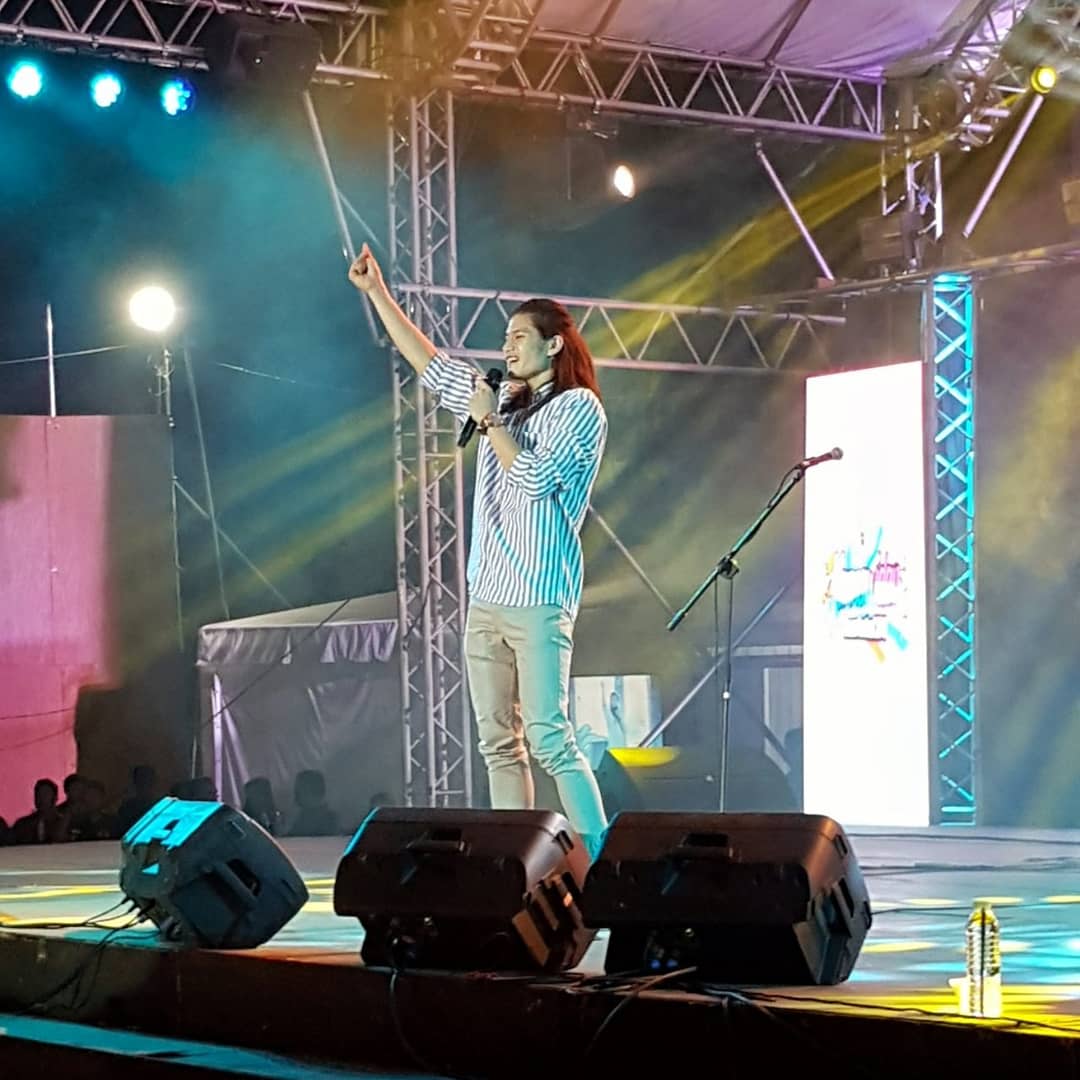 Sparkle_GMA's tweet image. #TasteBuddies host @gilcuerva was a special guest performer at last night's Kannawidan Festival in Vigan City! ✨