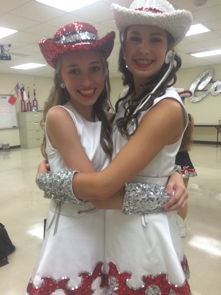 lilyferk's tweet photo. Happy birthday @AmyDriscoll_ I love being a coco with ya and I hope your day has been filled with llamas, schnoodles, and cheese quesadillas. Have fun adulting!!!💗🎉 https://t.co/o76LSgEWwd
