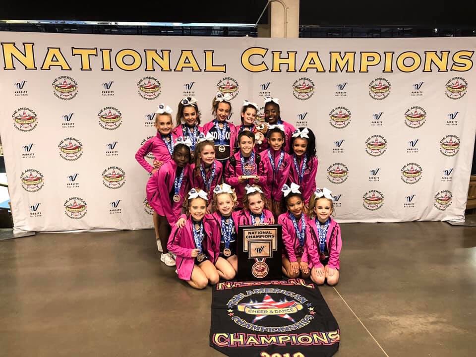 Congratulations to <a href="/TopDogFlurry/">Florida Top Dog Flurry</a> on your Summit Bid! 💙🌨❤️
