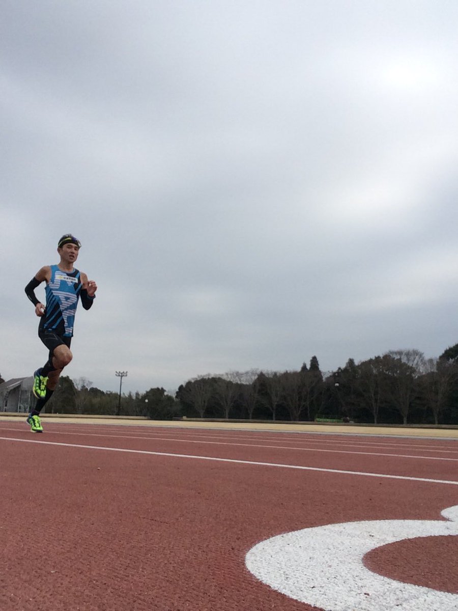 hideo_nojo's tweet image. 岩名陸上競技場でトラック練習‼︎
1000m×5(200)+5000m 
Vo2maxペースのインターバル+LTのトレーニング。たまにやるトレーニング。
1000m(1.3:14 2.3:15 3.3.15 4.3:13 5.3:08)+(1400mjog)+5000m16:54
#salmingrunning #2xucompression