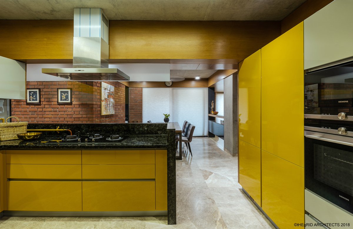 thegridarch's tweet photo. Brick and concrete get teamed with yellow β a contemporary yet complementary element to the rustic aesthetic.
#thegridarchitects #ahmedabadarchitecture #interiordesign #exposedbrickwork #apartmentdesign https://t.co/Qphdaqmq7n