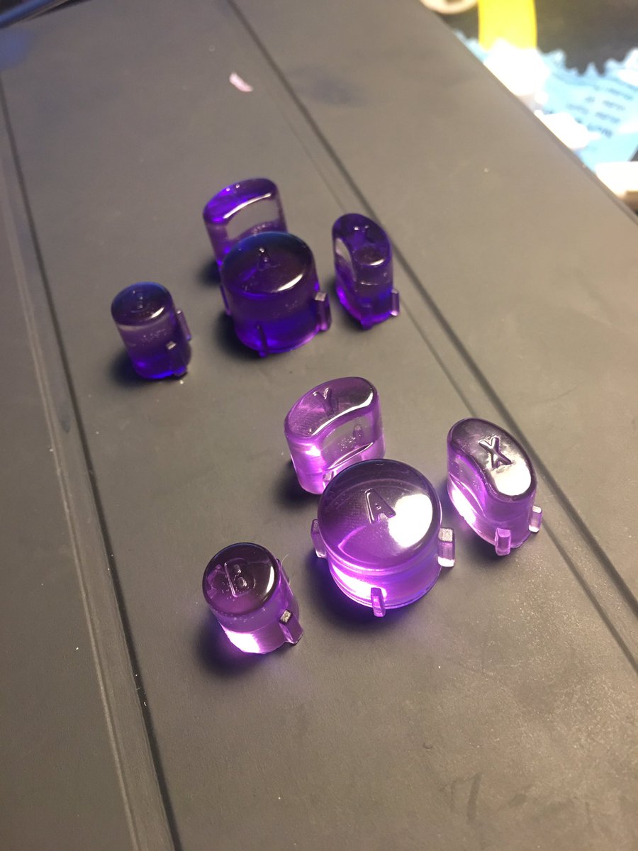 ASHMONEYCUSTOMS's tweet image. 6.am buttons