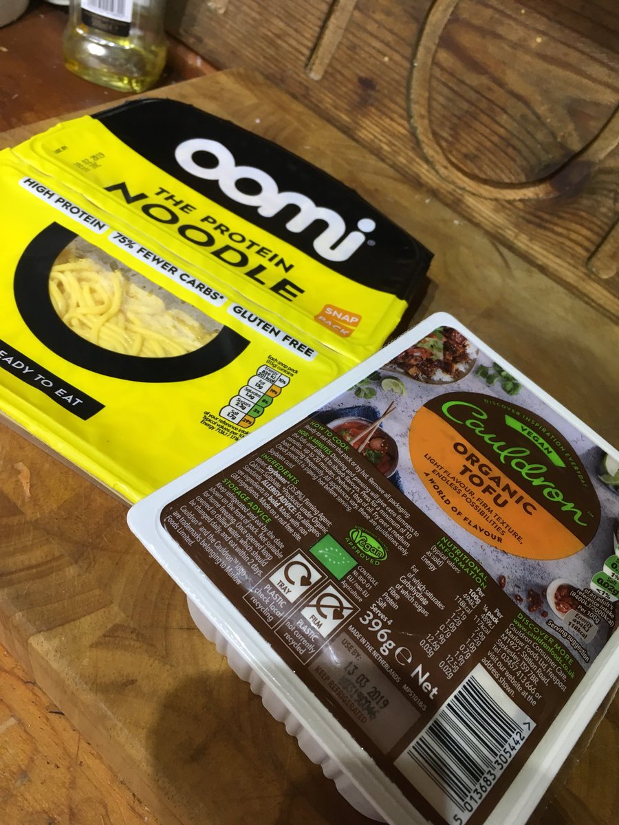 ExplorerJust's tweet photo. Last nights dinner, @oominoodles with tofu and a chilly and ginger marinade was an absolute winner. Encore for breakfast? 😉 #MeatFreeMonday https://t.co/WyvAjsK8B0