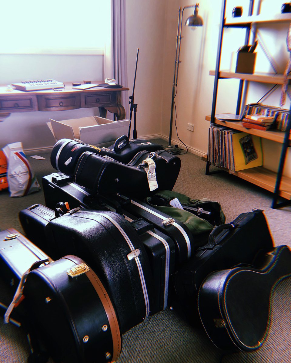TimothyJBowen's tweet photo. Packing it down - one musical addition at a time... I’ll send a gold star to anyone who can guess what 15 instruments are in this photo... 🤦🏼‍♂️ #howmusiciansmove #alloftheinstruments https://t.co/cmntNpwCwY