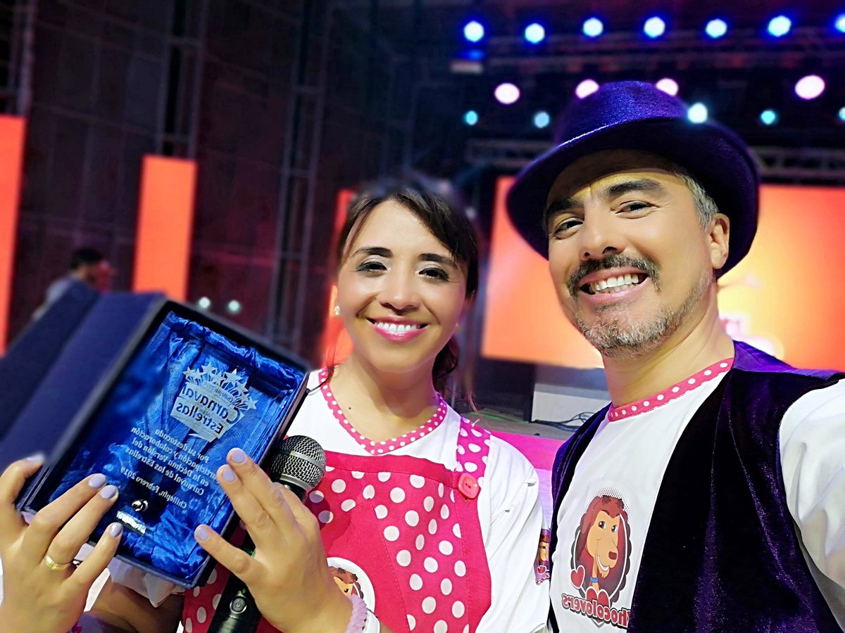 MauroAndree's tweet photo. Misión Cumplida!!
Esta fue una muy especial función con tanto cariño de parte del público que sentí que levitamos en una nube de cariño... Gracias Chocolovers de Chillepin!! (Salamanca) #mauroandree #perrochocolo https://t.co/HokC6bIrHH