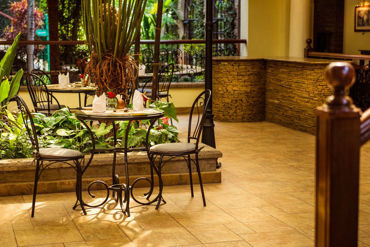 NajivuniaUkenya's tweet photo. Award winning #FairViewHotel, Nairobi accommodates all sorts of visitors worldwide.
#WineAndDine,
#PangoBrasserie,
#MukutanCafe &
#PoolRestaurant.
📷 📷 Credits; @goplacesdigital
#NajivuniaKuwaMkenya 🇰🇪 🇰🇪 🇰🇪 https://t.co/zhhixctDXV