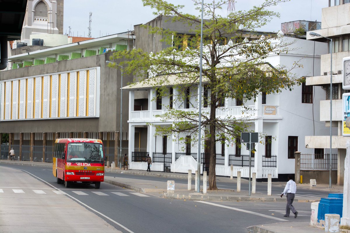 indaressalaam's tweet photo. Name this street! #Daressalaam #Urban #Tourism #Tanzania https://t.co/21WQuZ4gfr