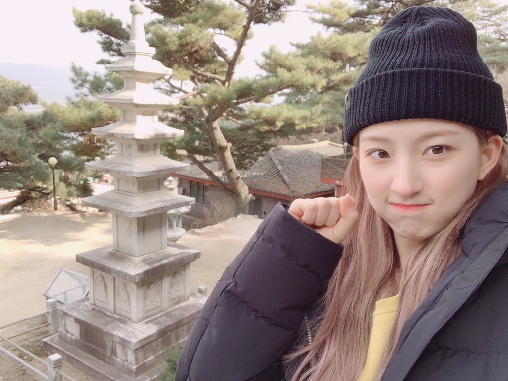 eunszeo's tweet photo. Are you guys enjoying this year so far? Well, I am! https://t.co/WPorRpsei9