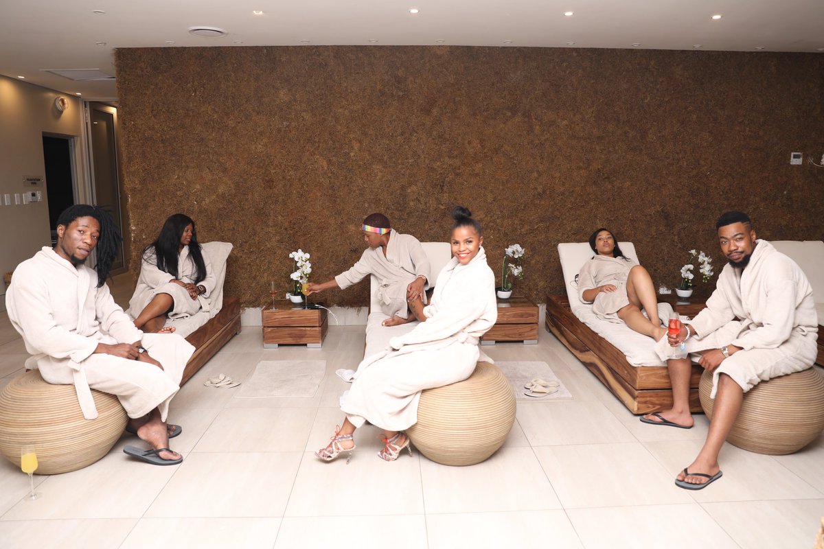 TeekayGoldfish's tweet photo. PAUSE- RESET- RELOAD&REINVENT most importantly you need to REVIVE...What RELAXING way to end my #BirthdayMonth thank you KEA for co ordinating #GoldfishReviveSpaBdayRetreat @revive_wellness_spa 📷:@dartphotography_za
#Relax
#Revaluate
#Rewind
#TuesdayMotivation
#ChooseDay https://t.co/csUBvx80Mq