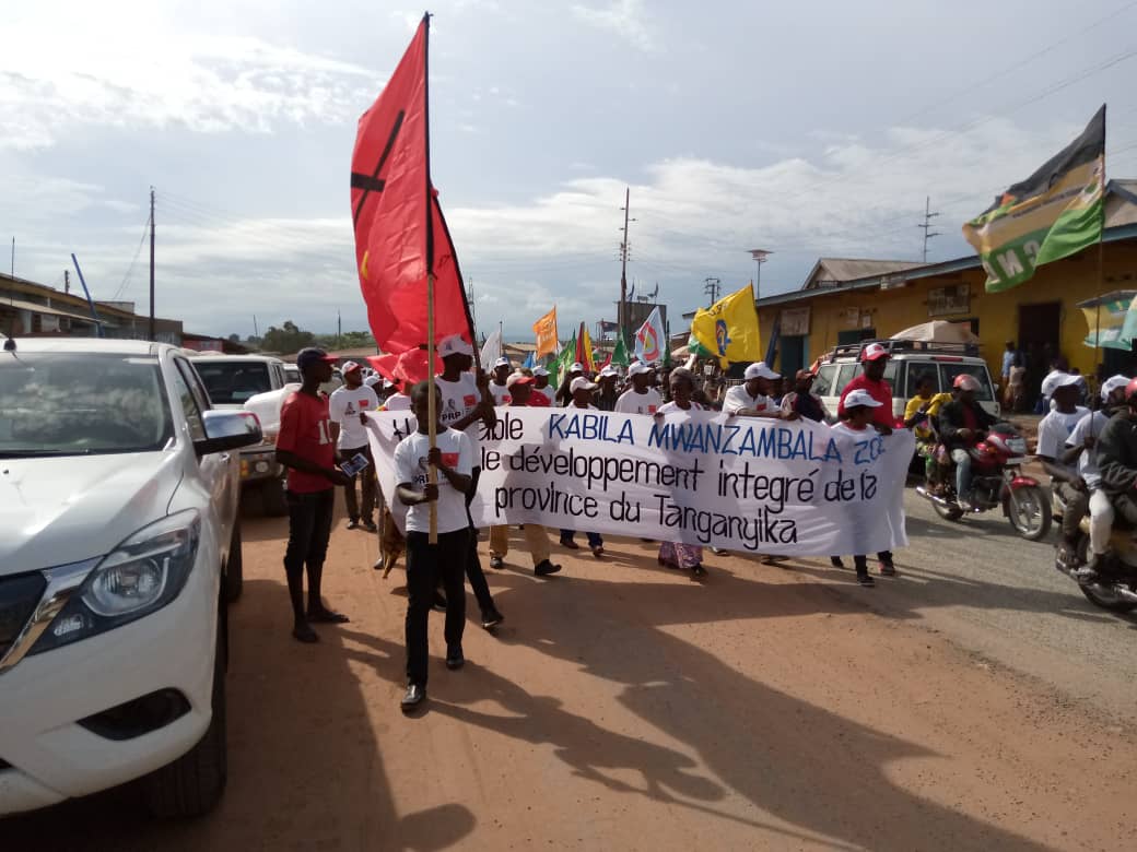 #ELECTIONS: La population  du #TANGANYIKA mobilisée coe 1 seul hoe a participée au dépôt de dossier de candidature de l'élu de #MANONO <a href="/zoekabila/">Hon ZK</a> au poste de Gouverneur de Province.Avec 1 vision claire,cet Hoe réussira à relever la province. <a href="/FCC_RDC/">FCC - Officiel</a> <a href="/MinakuAubin/">Aubin MINAKU</a> <a href="/Adamchalwe/">Chalwe Munkutu Adam</a>