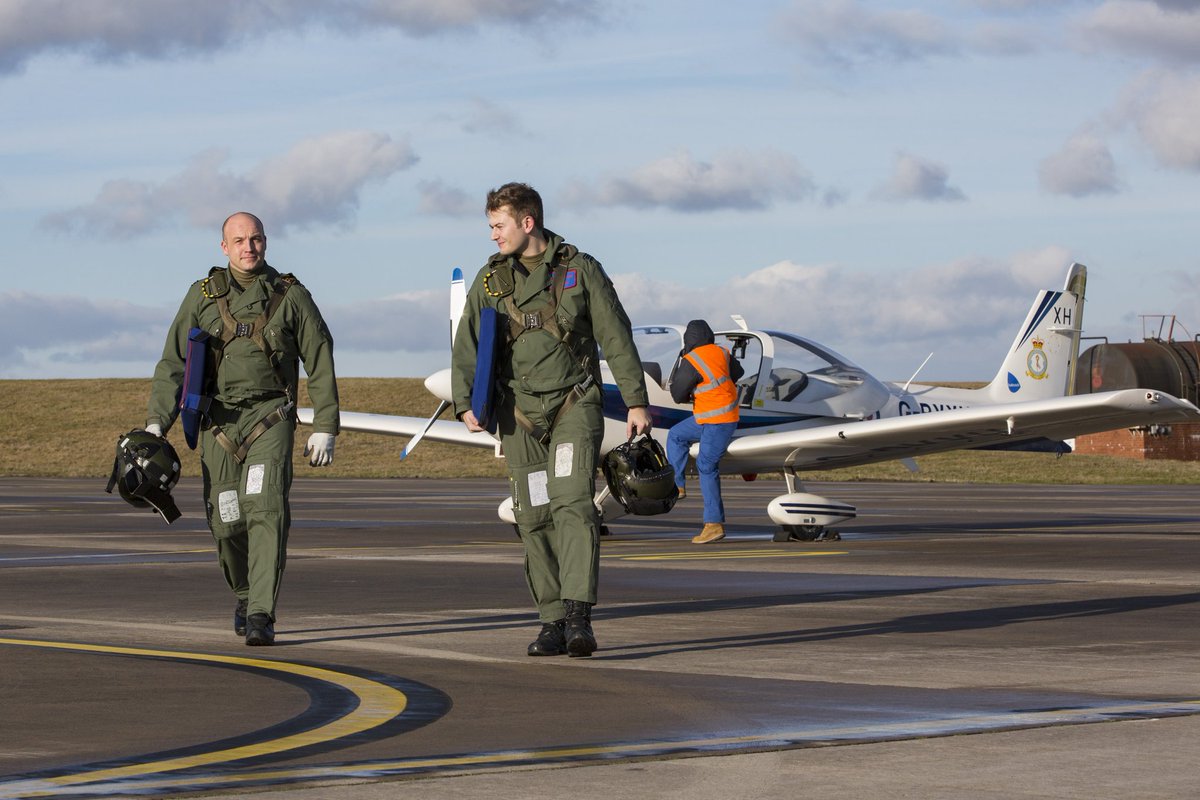RAF_Wittering's tweet photo. Former Royal Navy pilot joins @16Sqn as #QFI @RAF_Wittering https://t.co/cp07bCS4yc https://t.co/0VtxqPcZPy