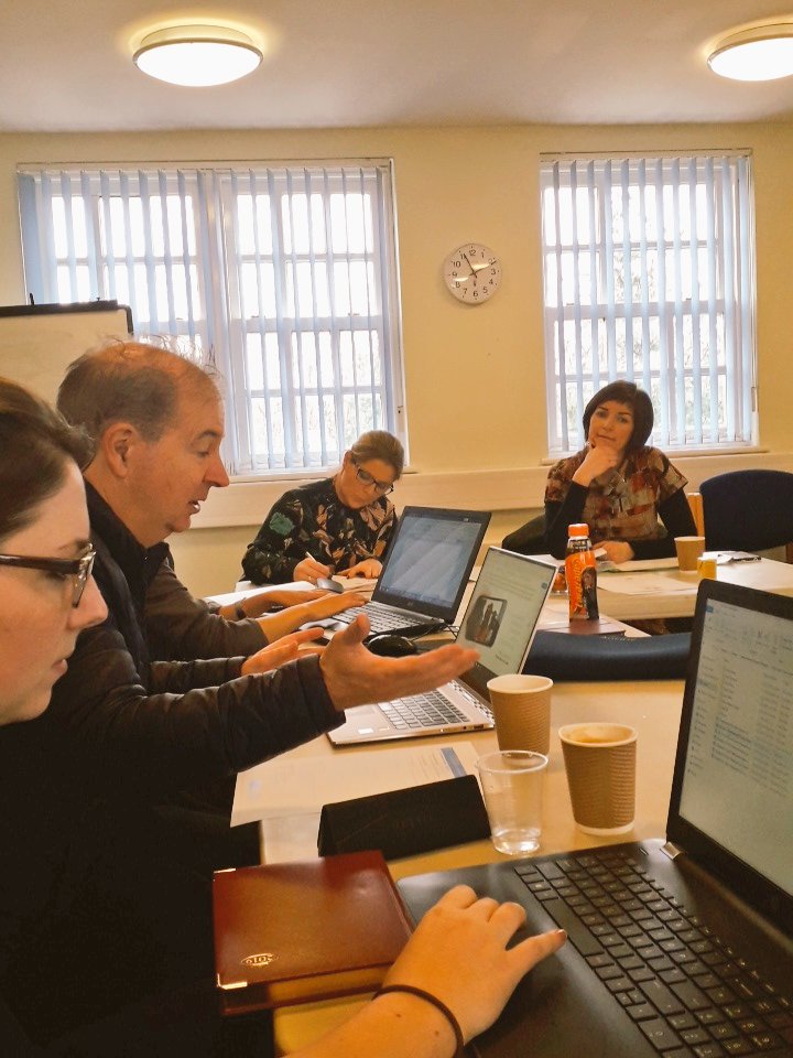 Le_LABA's tweet photo. La troisième réunion transnationale de #ETEproject vient de commencer à @goal_info. Ce #projet soutenu par @EUErasmusPlus vise à améliorer la qualité et l'accès à l'#éducation à l'#entrepreneuriat pour les jeunes avec une attention à l'inclusion des jeunes #femmes #migrantes. https://t.co/znExnv1Kuf