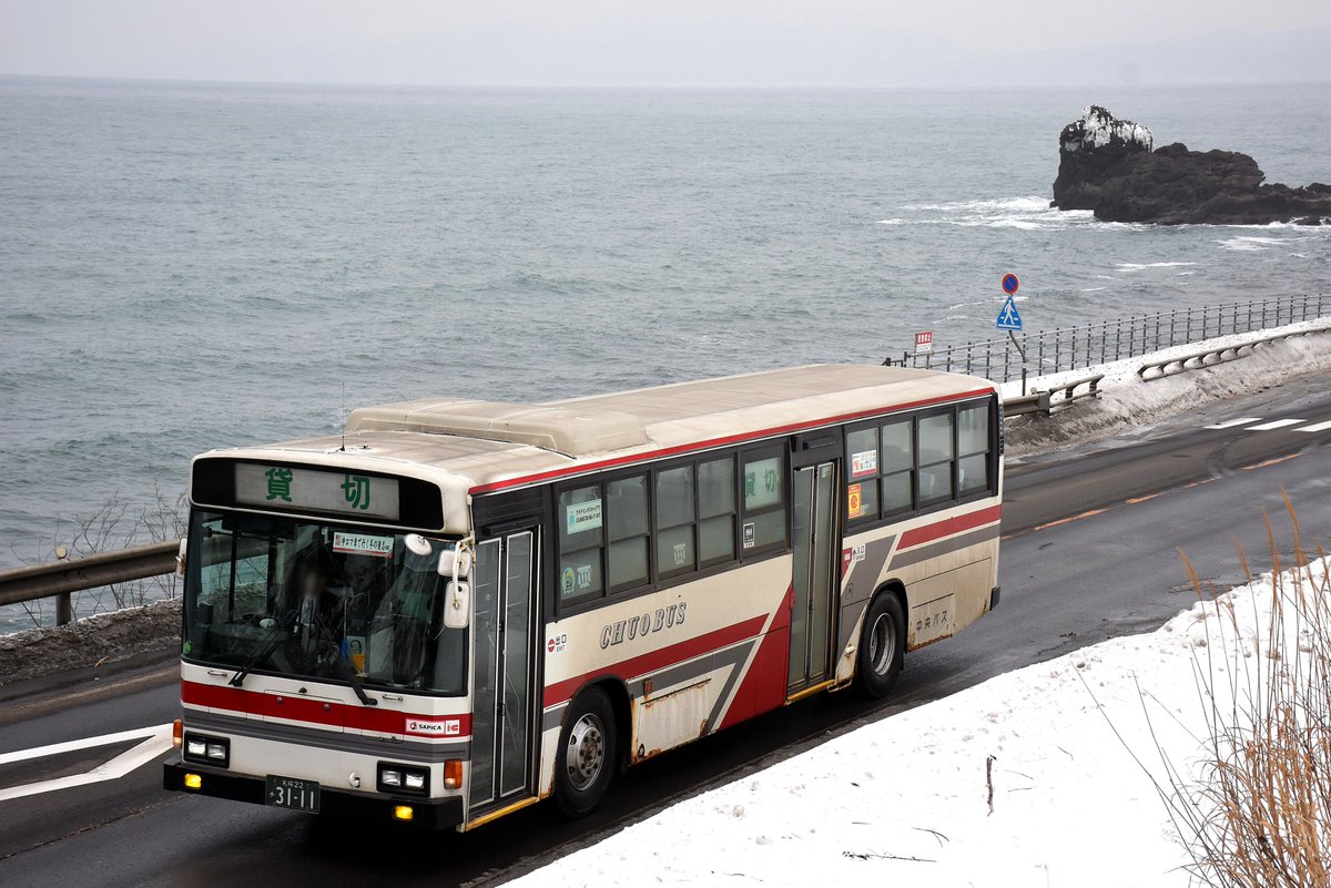 s22a4363's tweet photo. 中央バス余市営業所所属の札幌22か3111貸切を主催させていただきました。中央バスの幕車をお借りするのはこれが最後になりそうです。 https://t.co/Q6A9Z2HrMc