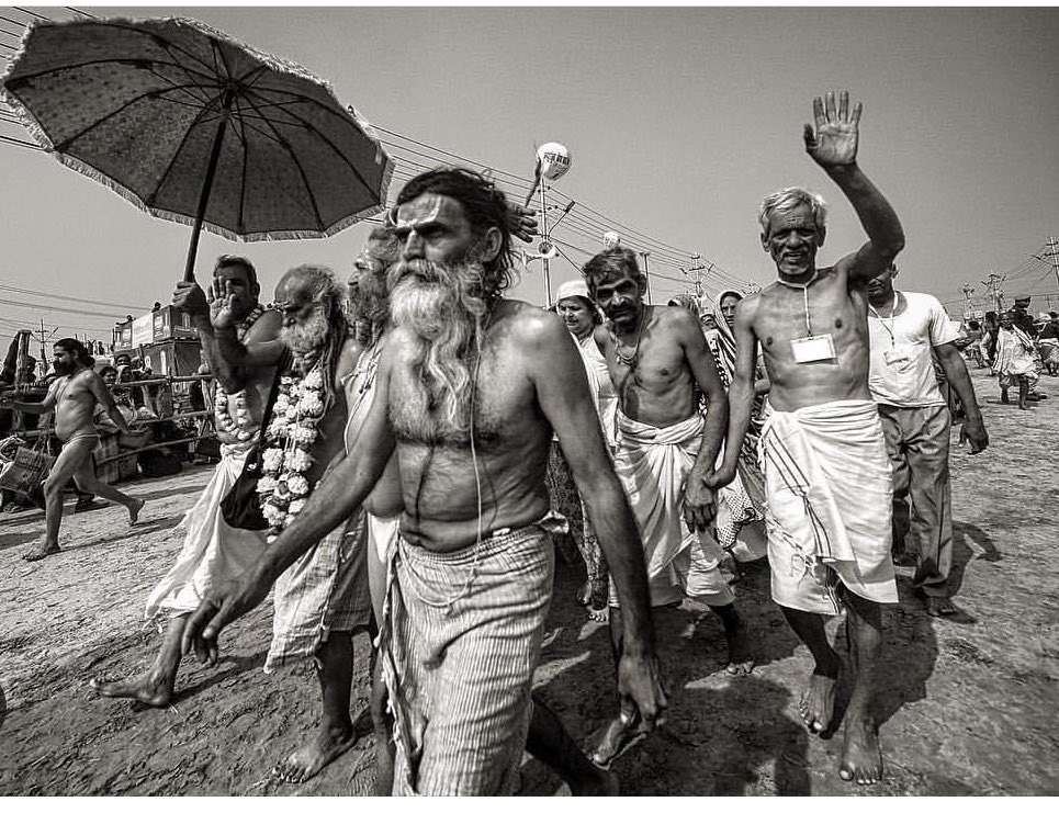 kavitadatta_'s tweet photo. Meanwhile in India... #IncredibleIndia #Kumbhamela2019 #Kumbh2019 #KumbhMela2019 #Kumbh #KumbhMela https://t.co/dfCl9t7Vib