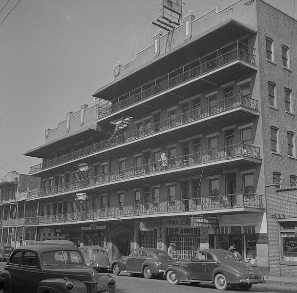 A vintage #BlackHistoryMonth look at #Florida's first urban African-American neighborhood, #jacksonville's LaVilla: bit.ly/2ScMEVa