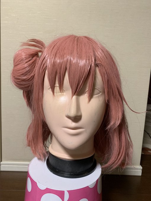 ウィッグをガチガチに固める方法は コスプレにおすすめなスプレーやのり ボンドを徹底解説 Jのヘアメイクacademy