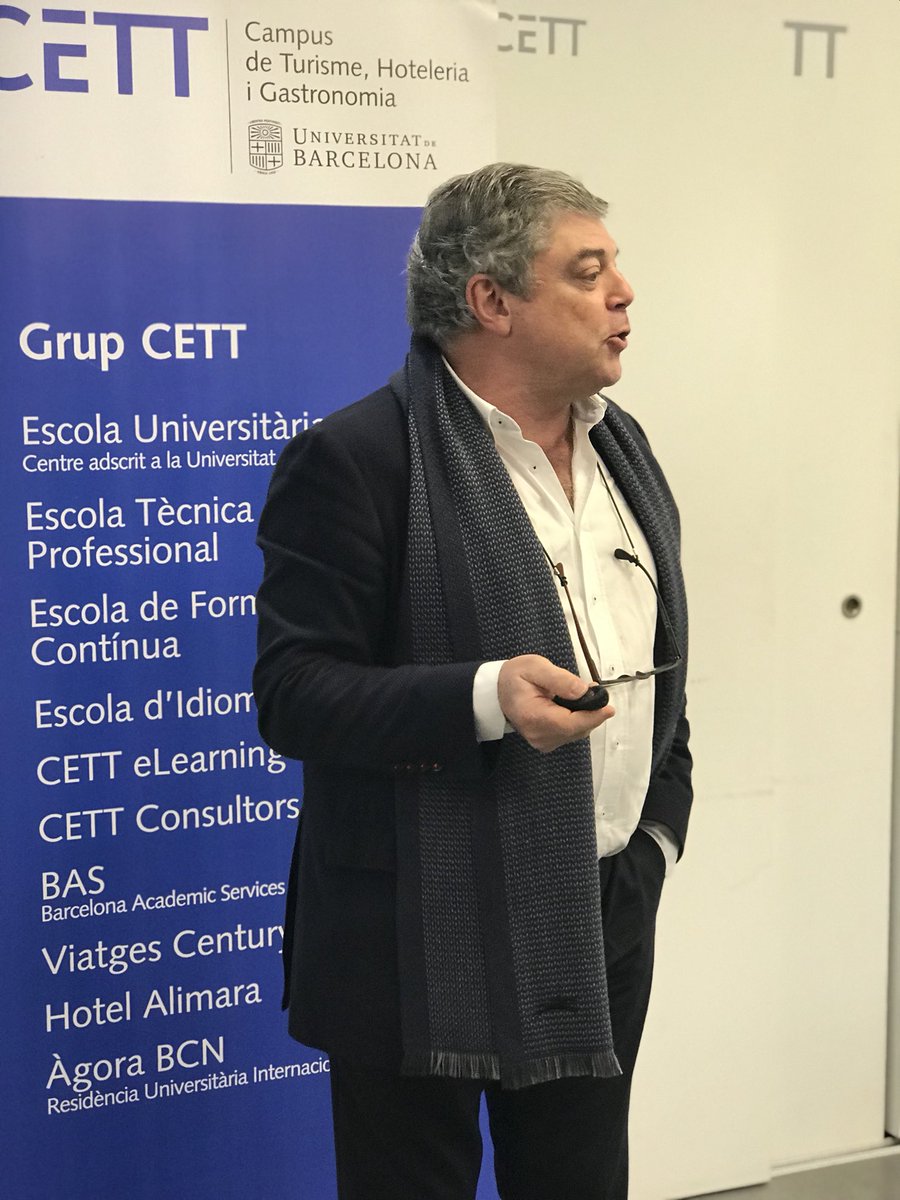 CETT_UB's tweet photo. Seguimos en la Jornada Sensorial #AOVE  con ‘El tast - Fisiología básica del olfato y el gusto para una cata’ a cargo del Dr. Andrés Clarós, de la @ClinicaClaros https://t.co/baiqs5IUca