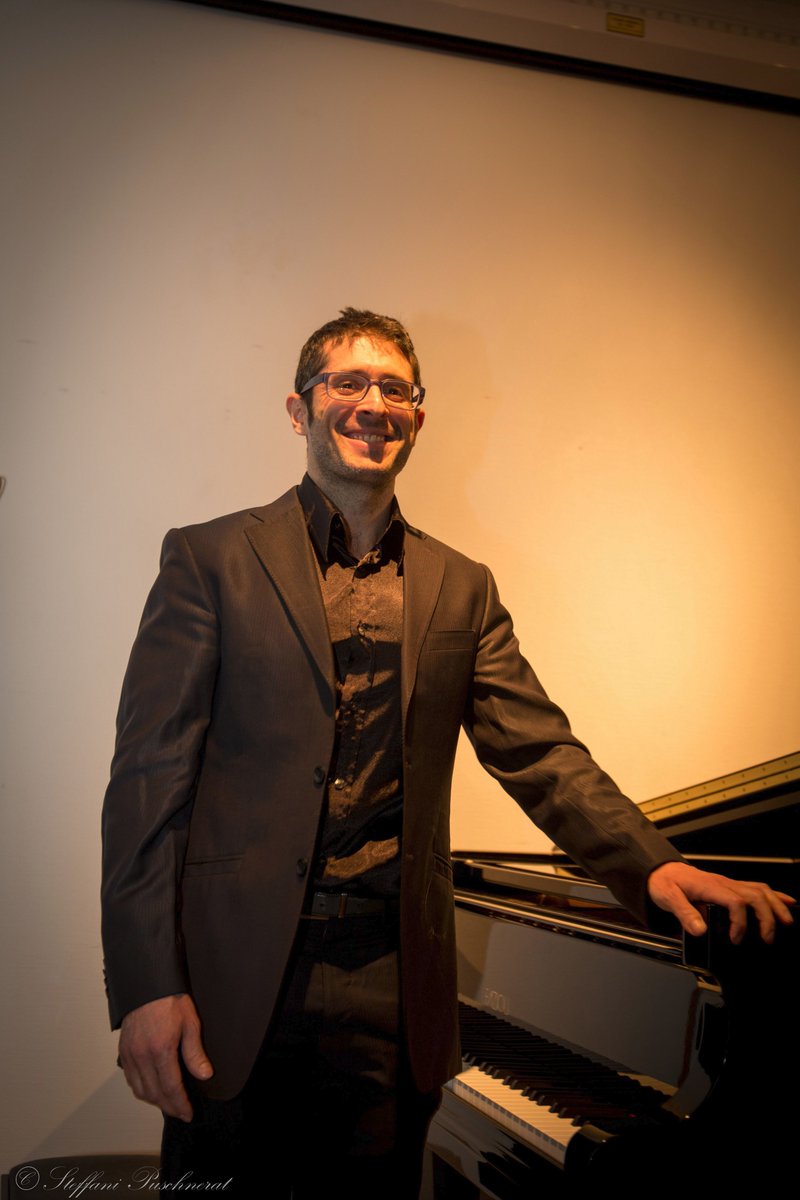 iicoslo's tweet photo. Ancora grazie al fantastico Pietro Iannotti e a tutti coloro che hanno preso parte all'evento di ieri!!
Thanks to Pietro Iannotti and to everyone who took part in the event of yesterday! #osloevents #event #konsert #ClassicalMusic #Oslo #piano https://t.co/RXwLOVmaIS
