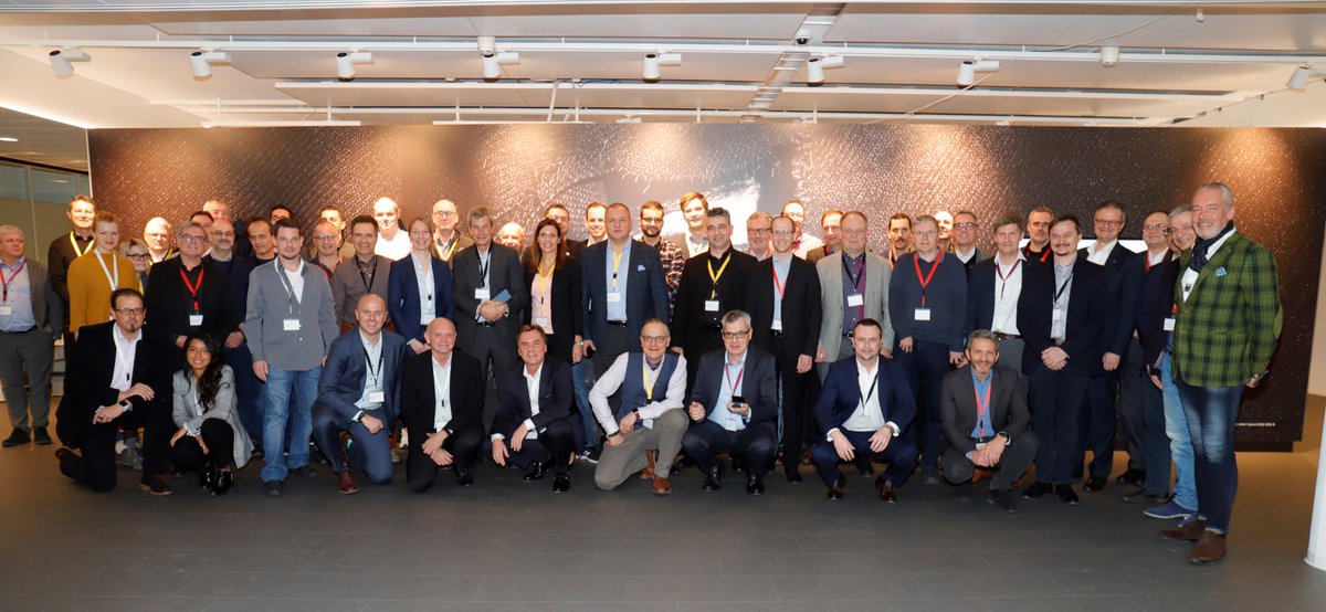 CanonSchweizB2B's tweet image. Mit unseren #Partnern und #Distributoren sind wir am #Canon Partner-Kick-off-Meeting ins Geschäftsjahr 2019 gestartet. Spannende Keynotes zum Thema #digitaleTransformation haben unsere Partner inspiriert neue Wege zu gehen.