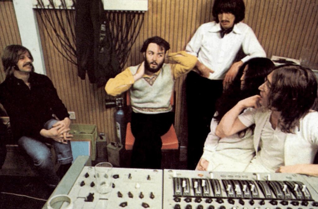TheEvilJam's tweet photo. Peter Jackson to work on new Beatles film. https://t.co/WRdi3m6jKD https://t.co/lKF8tL3ZcE