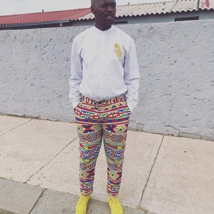 HloniMajola's tweet photo. Mandebele inspired long pants. Hala at me Bloemfontein 0781664135
#SupportHloni https://t.co/athB09sJgo
