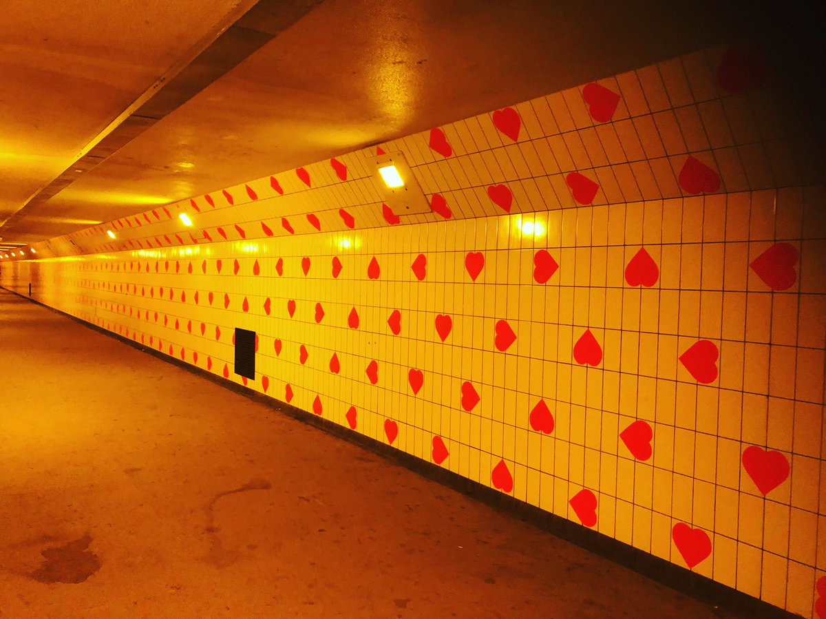 dthta57's tweet photo. #maastunnel #tunneloflove #hartjes #werkinwording #rotterdamartweek #77jaar @010byday #maas https://t.co/TK6kPTQrk8