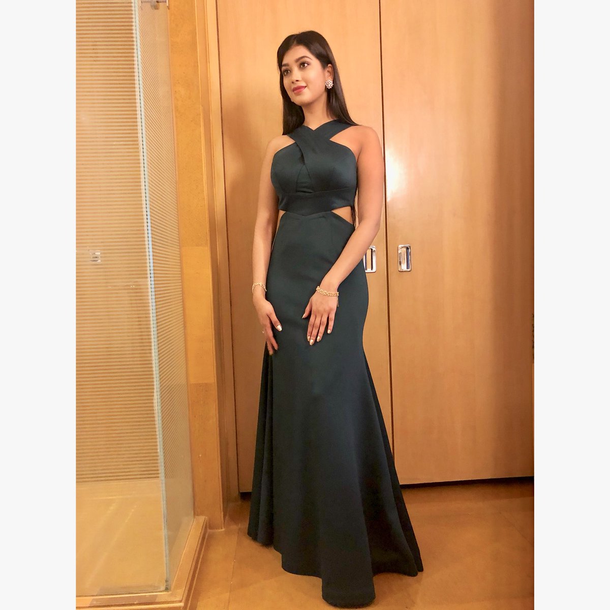 DiganganaS's tweet photo. I stand at north, and I know what it looks like from here... You on the other side, it’s okay if we aren’t identical... -Digangana Suryavanshi 
#tbt #indiatvconclave 
Outfit by - @getnatty_official
Styled by - @shrishtimunka
Assisted by - @thestorytailor_ https://t.co/Pze7DBG5VE