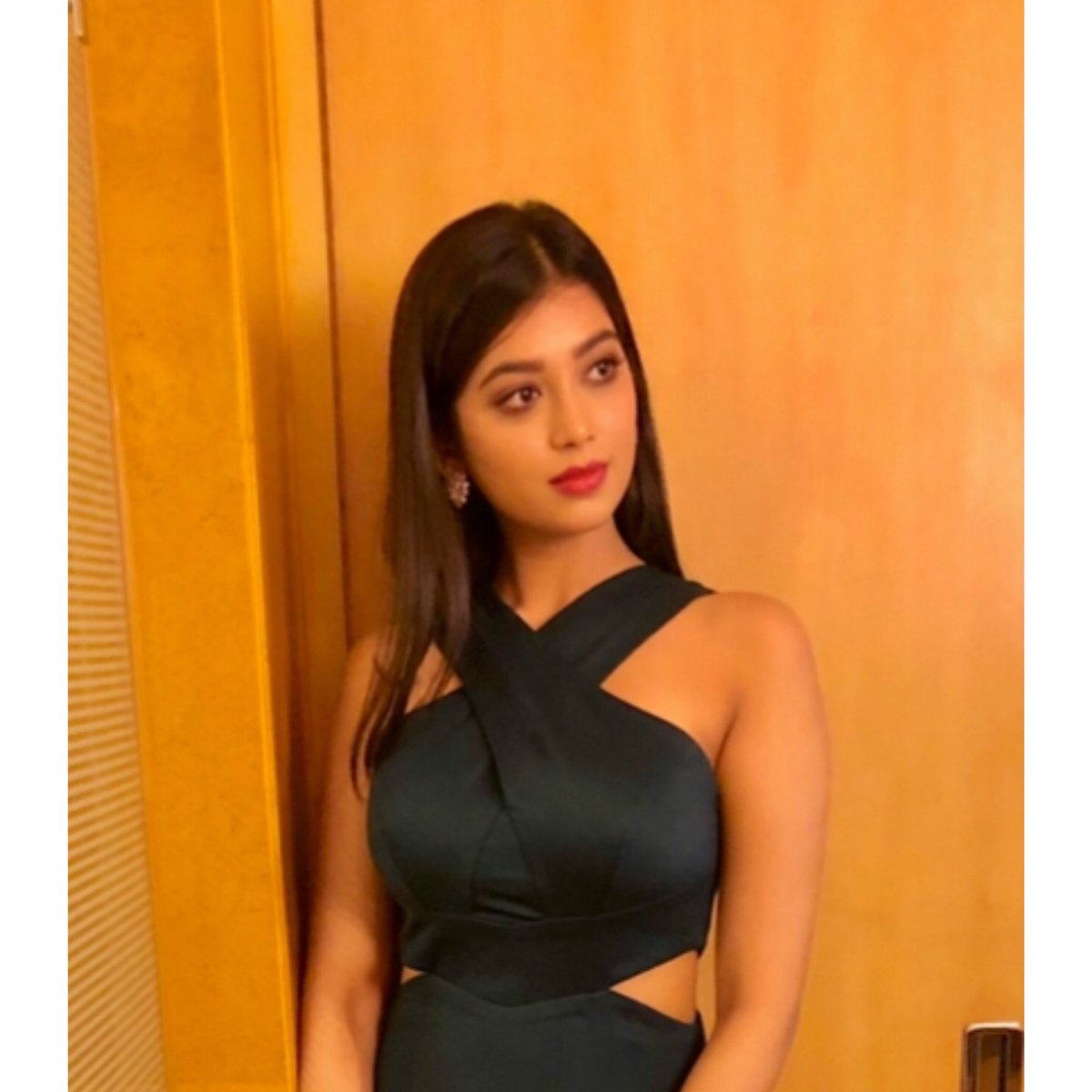 DiganganaS's tweet photo. I stand at north, and I know what it looks like from here... You on the other side, it’s okay if we aren’t identical... -Digangana Suryavanshi 
#tbt #indiatvconclave 
Outfit by - @getnatty_official
Styled by - @shrishtimunka
Assisted by - @thestorytailor_ https://t.co/Pze7DBG5VE
