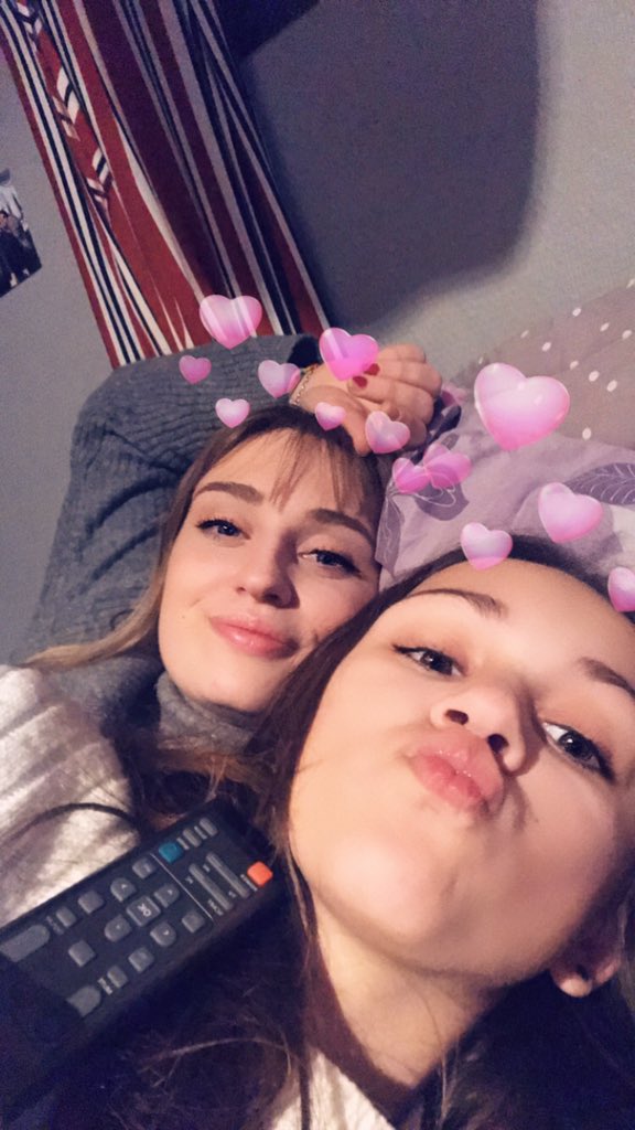 Camss_f's tweet photo. #PosteYourBestFriend bebou 🥺🥺 https://t.co/OXxAcWGPzB