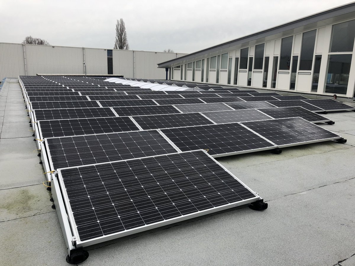 Dockmarks's tweet image. Met de plaatsing van 84 #zonnepanelen en de vervanging van gas gestookte verw. voor elektrische verw. in onze werkplaats hebben we ons gasverbr. met ca. 70% terug gebracht en zijn we 100% zelfvoorzienend in onze elektriciteit behoefte. #duurzaam #investering #groen #milieubewust