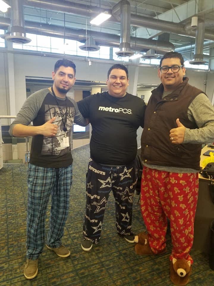 Marthagd_mxcli's tweet photo. Love my Job and love when they plan at my site to be Pijama day!! Woop woop!! #Comfort #Pjs #Relax #PurleLife https://t.co/KebqrhhnVJ