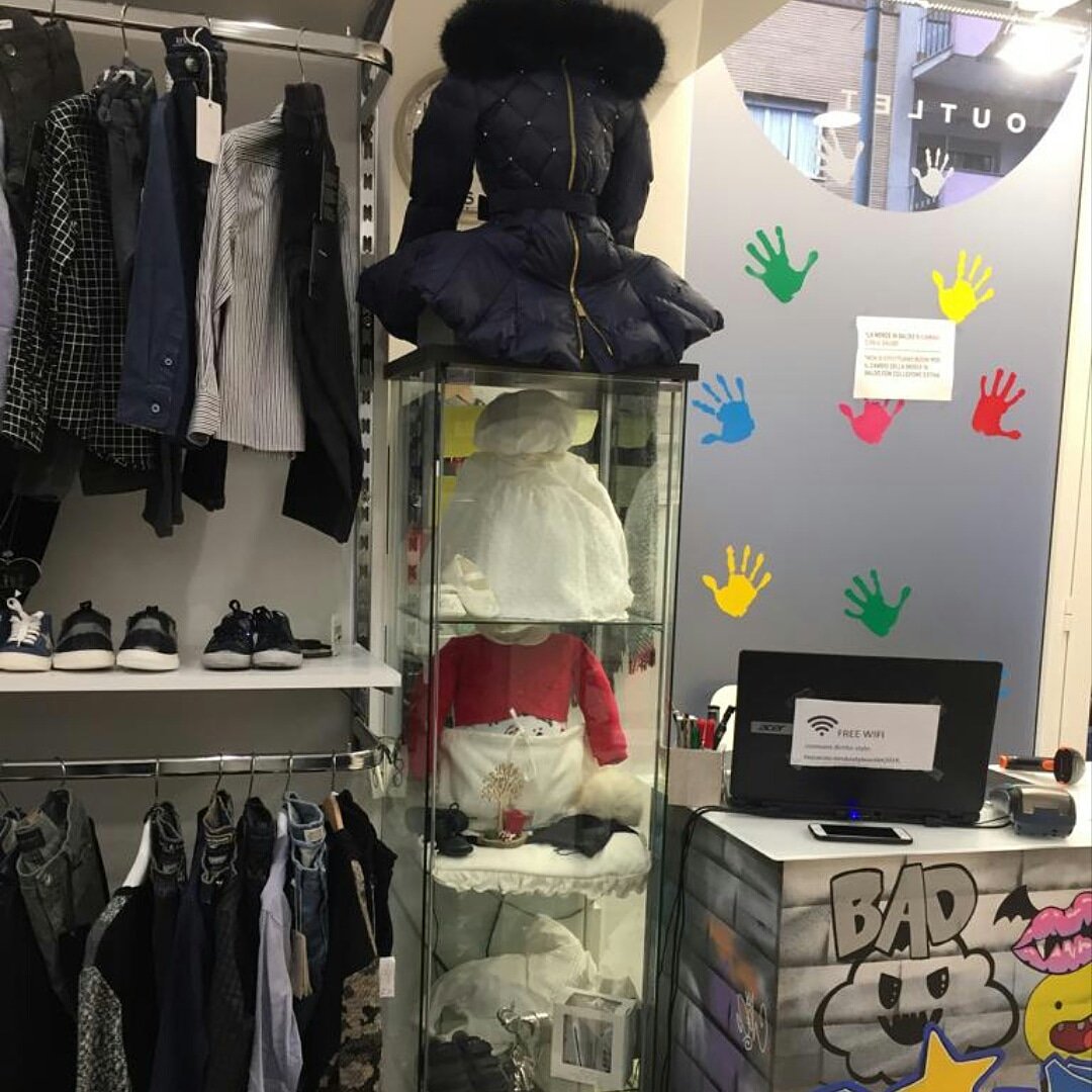 AnnaMautone3's tweet photo. #dress #fashion #Fashiongram #baby  #abbigliamentobambini #clothingstore #children #child #followforfollow#likeforlike #followfollowfollow #Fendi #Armani  #dolcegabbana #selfie #Instagram #follower #bimbi #bambini #picoftheday #photooftheday #nofilter #outletfirme#modaitaliana https://t.co/8PLezFfaAf