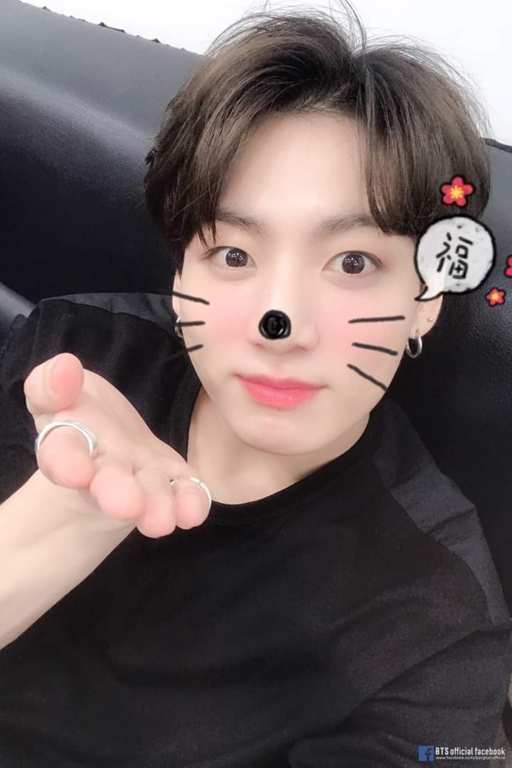 Anna75599460's tweet photo. #ARMYSelcaDay 🐦
Q: Tại sao em không cười?
- Vì em đã có Anh cười thay em 🌸
🐦
* Tớ said * https://t.co/iueI8iMCgh