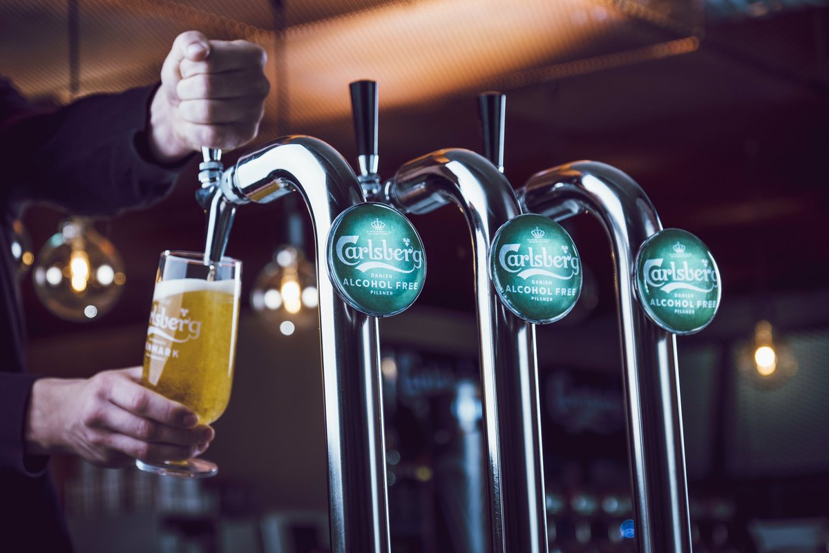 CarlsbergSWE's tweet photo. Följ med på ett besök i bryggeriet med ett samtal om alkoholfri öl på fat och nya alkoholfria lanseringar - inom både öl och cider #alkoholfritt #draughtmaster
https://t.co/MSrlkeBm2X https://t.co/NbHhypIZGy