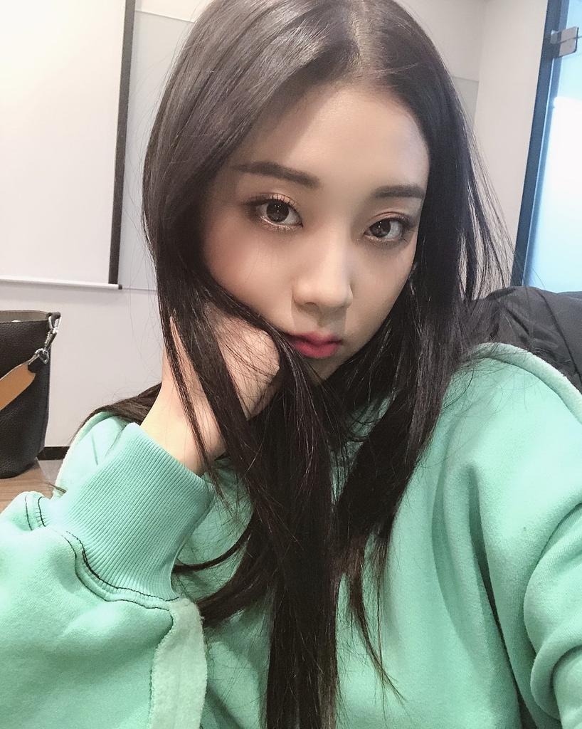 clczonetr's tweet photo. [190205] Instagram - Seungyeon 
"Mutlu Lunar Yeni Yılı" https://t.co/WXQqlR1QPd