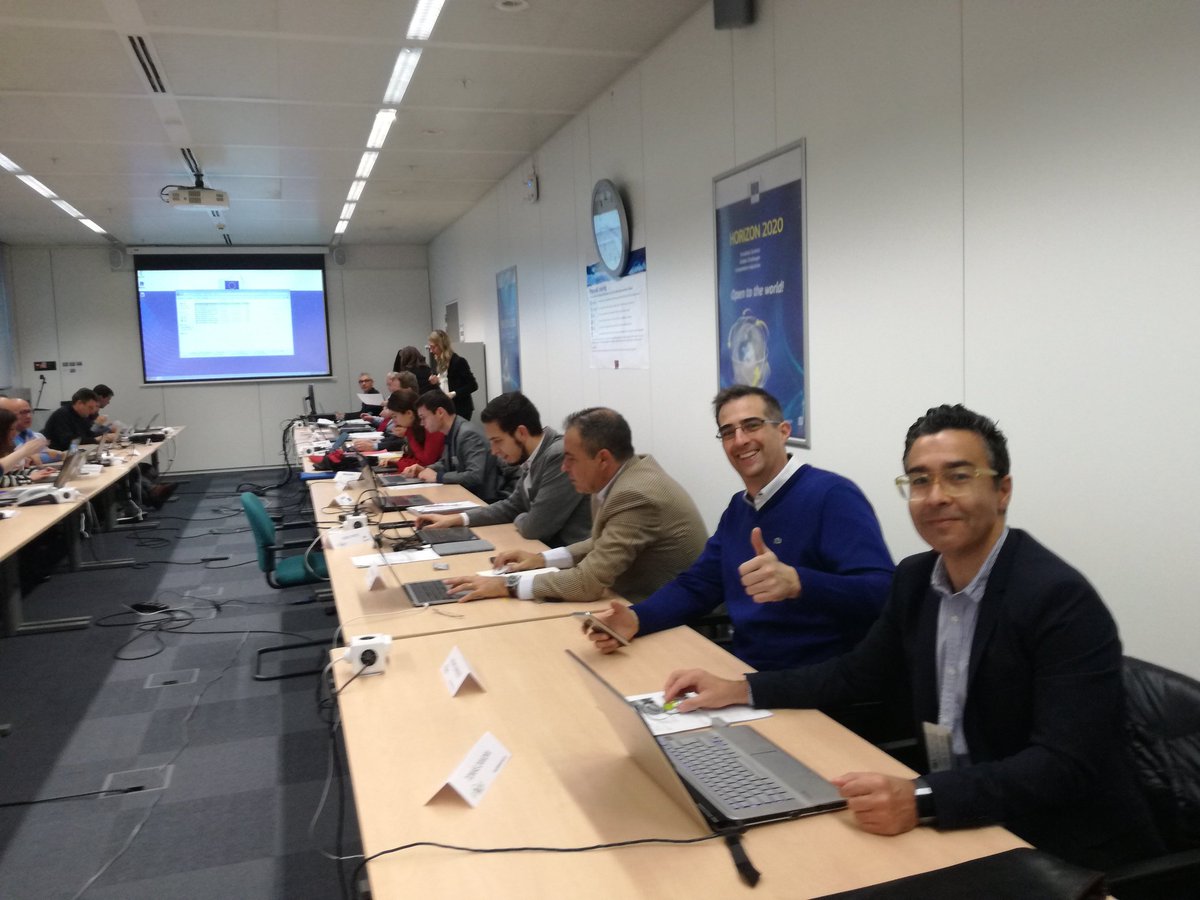 URBANREC_H2020's tweet image. Review Meeting already started @EU_H2020 Show must go on❗