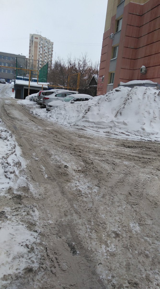 tatyana_zima201's tweet image. @SamMobilePriem
#Садовая 329, нечищенные дворы новых домов.
