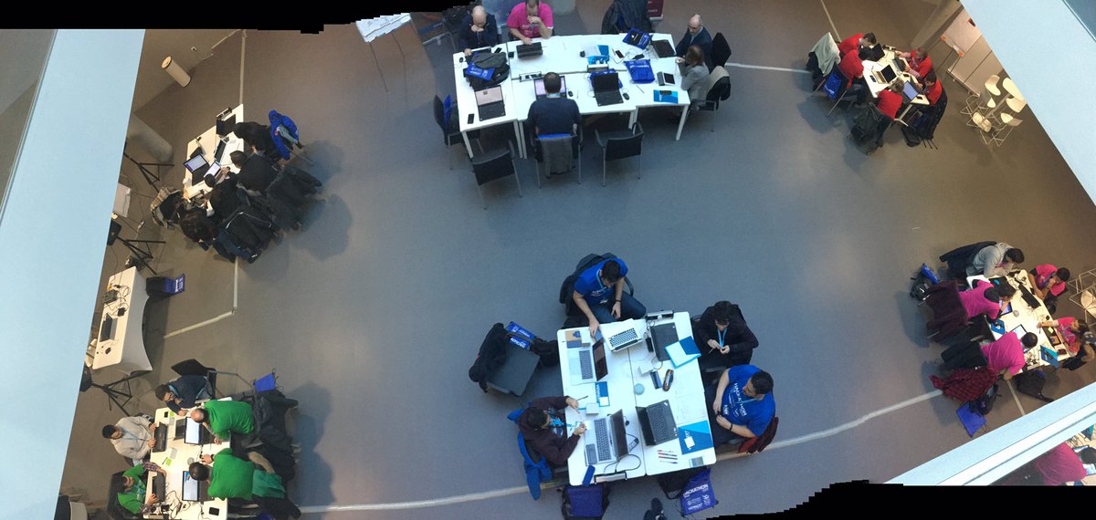 asanfeliciano's tweet photo. #HackathonViewnextUSAL https://t.co/FN9I1jogT9