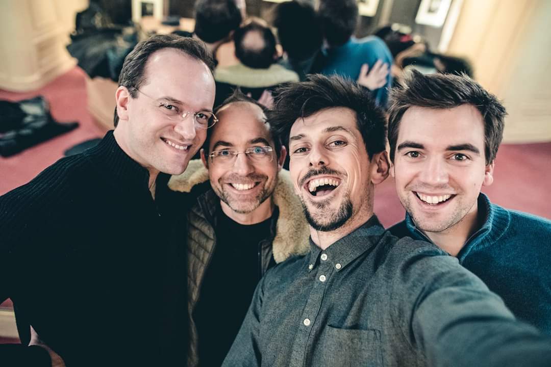 Après ces merveilleuses et folles journées avec Guillaume Benoit (@RNClassique) , le trio Chausson vous prépare un petit quelque chose... Un indice ? La 4e personne est Thomas O'Brien ;-) #photo #trio #piano #project #new #picoftheday #music #classicalmusic #chambermusic #Paris