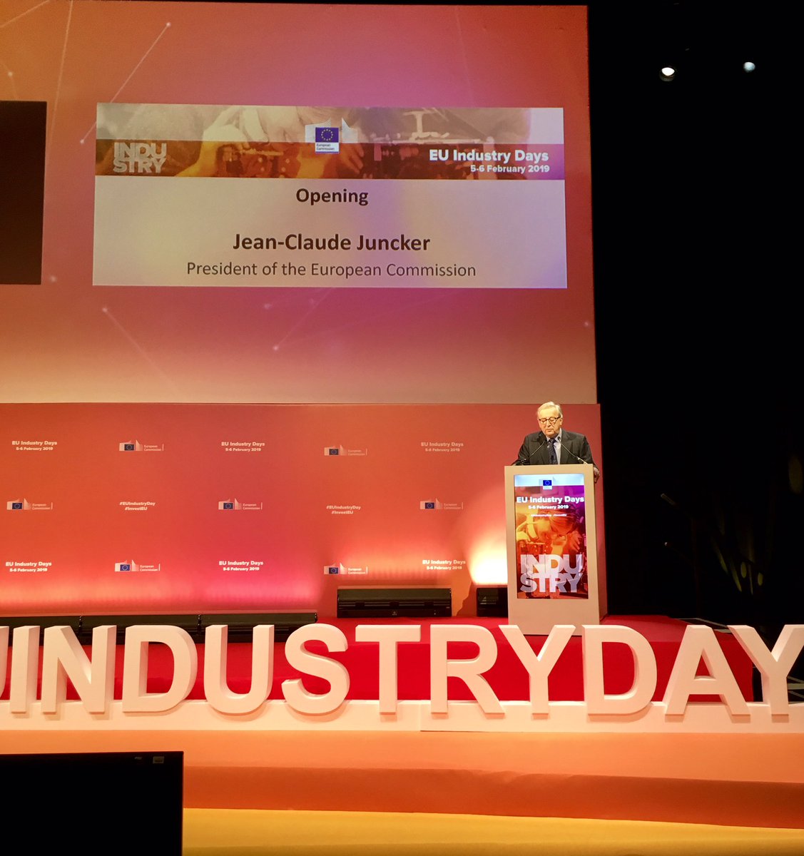 President @JunckerEU at #EUIndustryDay: “Our economy is transforming before our eyes. If Europe is to succeed it cannot fight that transformation but must be the first to adapt. Our industry can lead the way.”