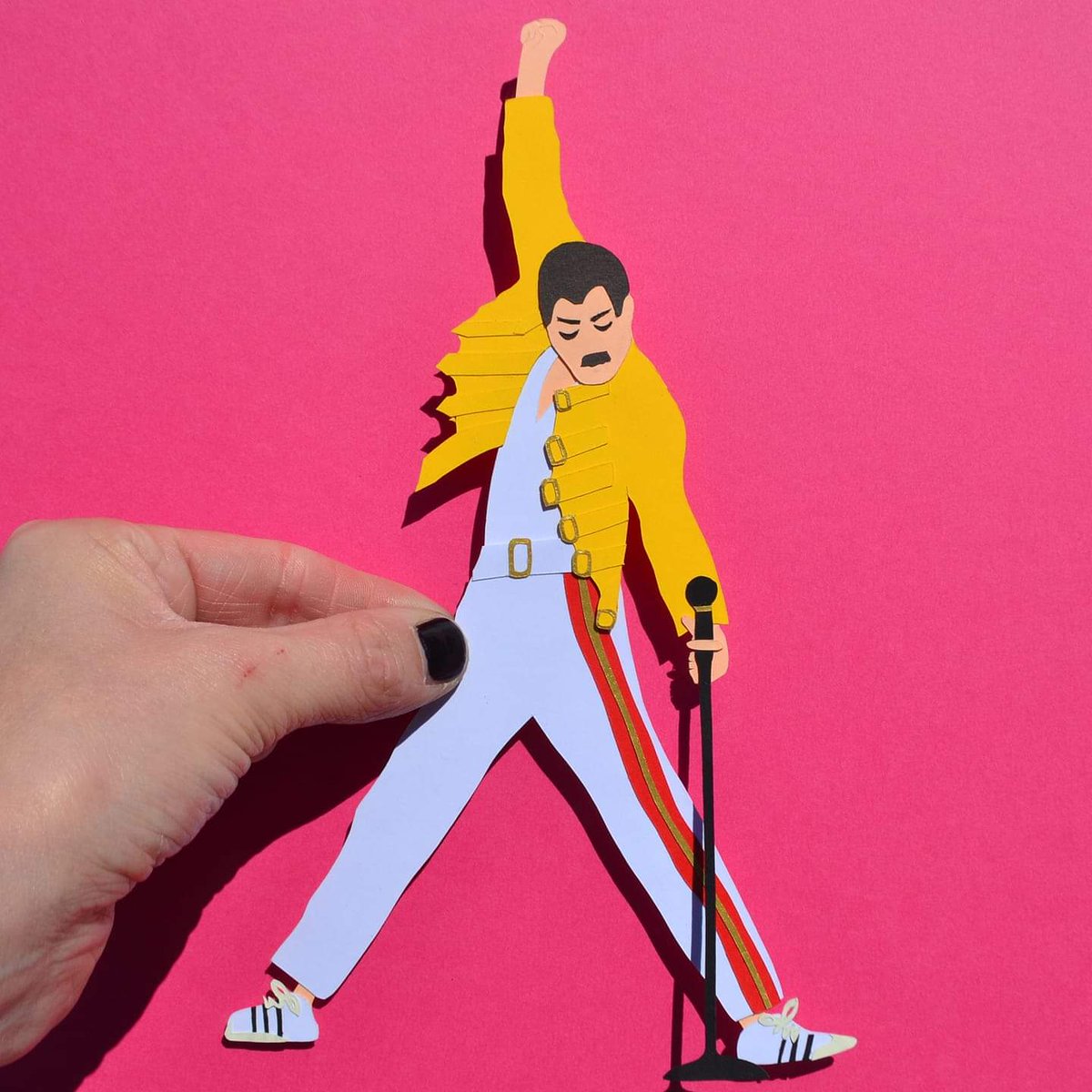 FlorrieAndMe's tweet photo. The fantabulous Freddie, entirely handcut from paper including his gold buckles and his little cream laces! Xx #paper #paperart #papercutter #paperportrait #freddiemercury #musicicon #musiclover #queen #paperartist https://t.co/5Lff3kPseu