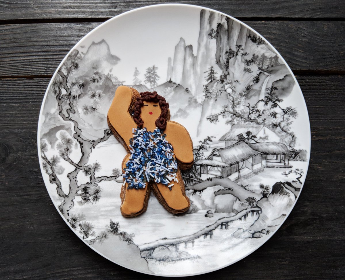 Oh hello Chinese New Year - finally an occasion to pose on my finest China 🥳😂 xoxo Beytilde #chinesenewyear #chinesenewyear2019