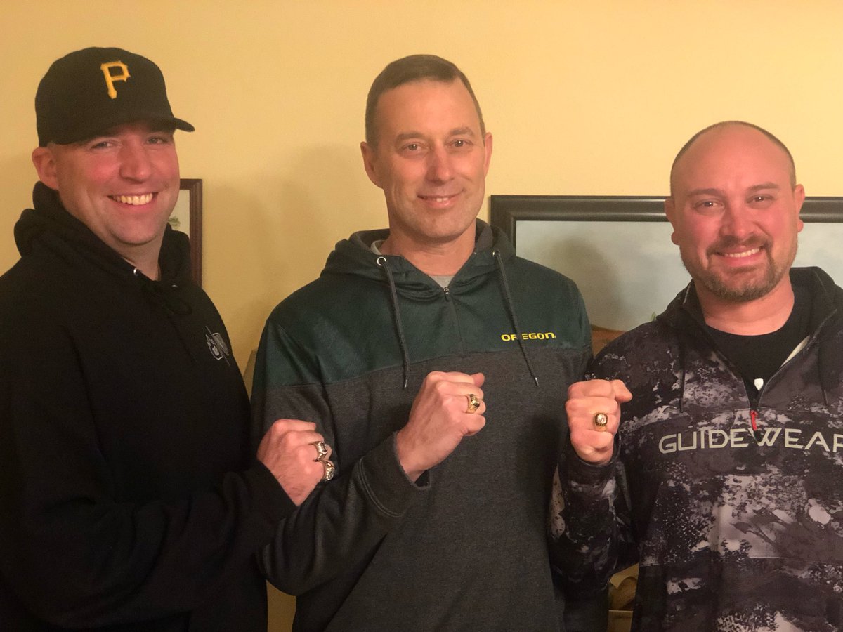 jeffpeartshow's tweet photo. EP159 SUPER BORE LIII
A new 3pt champ is crowned! Plus, we delegate show responsibilities. Oh, and the Super Bowl happened. No one noticed.
#PodernFamily #SuperBowlLlll
#pdx #HalftimeShow2019
https://t.co/sDgvK84HSf https://t.co/rWmWIaHGG8